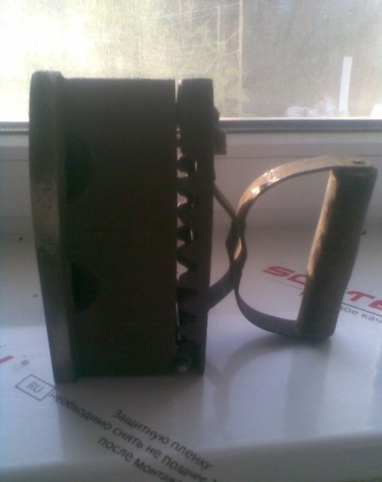 В Астрахани продается первый в мире беспроводной утюг