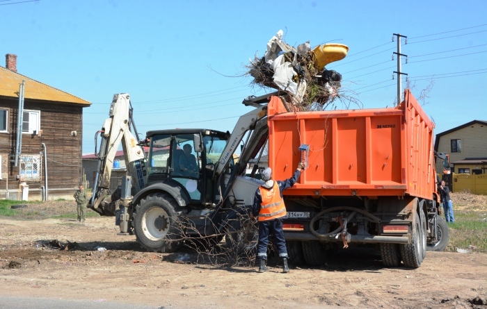 С начала года на улицах Астрахани ликвидировали более тысячи мусорных свалок