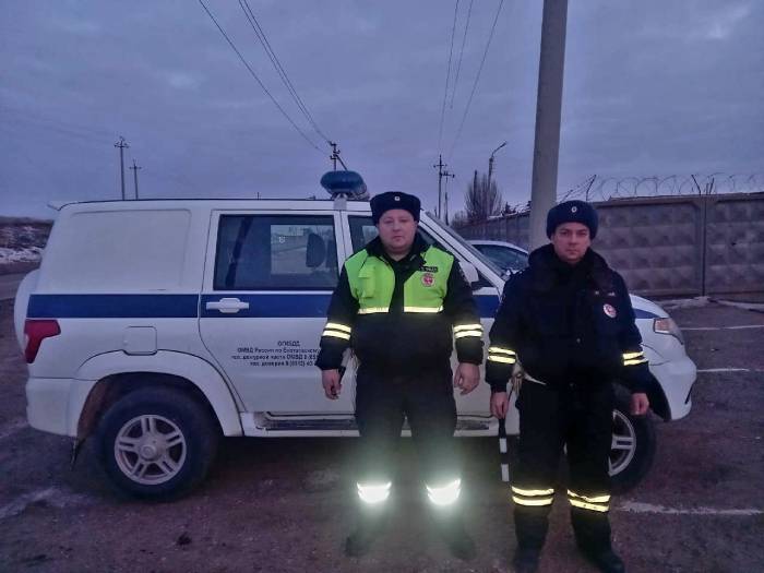 Волгорадец замерзал на трассе в Астраханской области в сломавшемся автомобиле