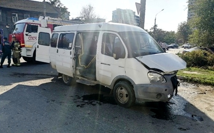 В астраханский суд направлено дело водителя BMW, сбившего маршрутку со смертельным исходом для одной пассажирки