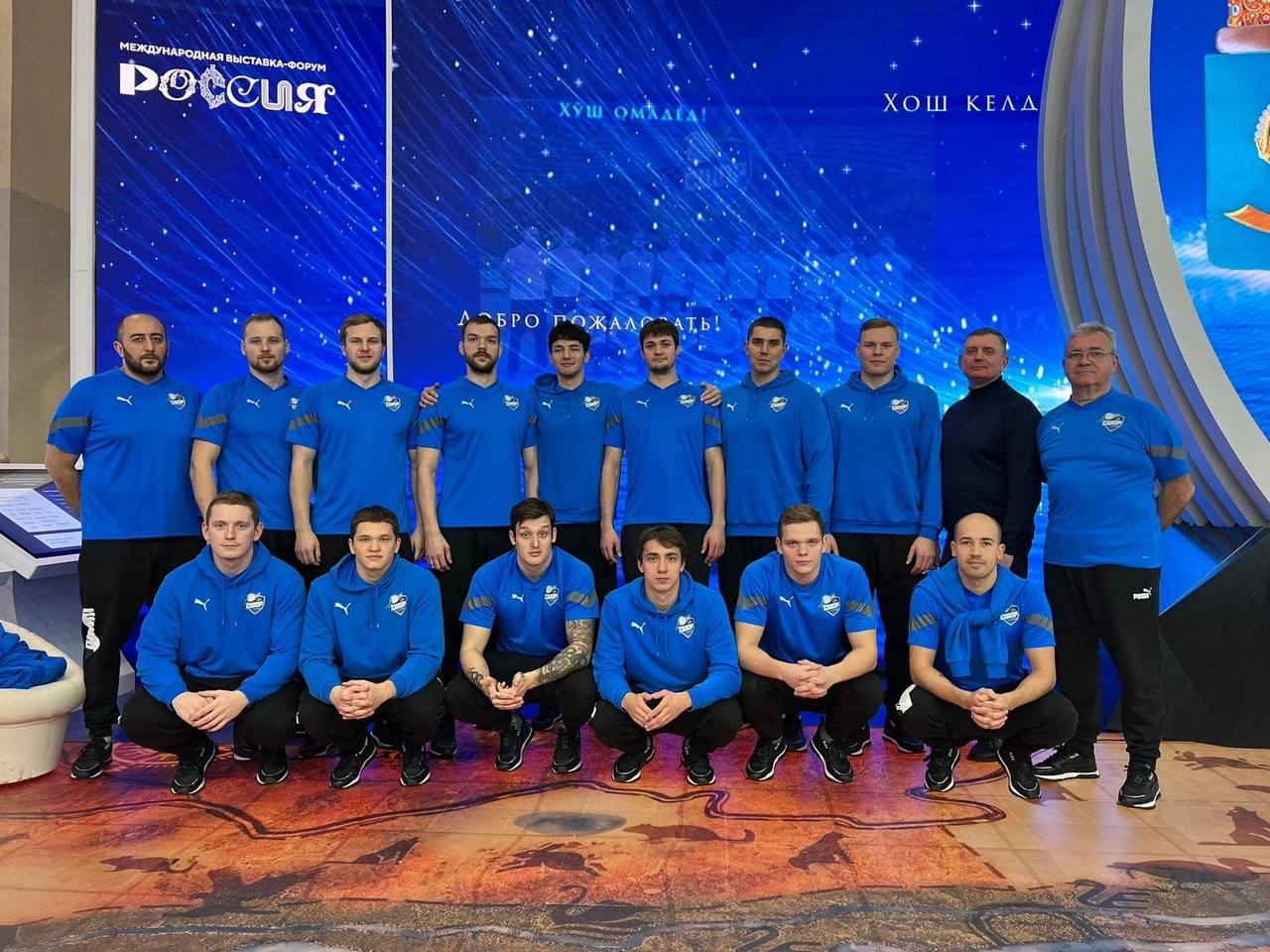 Астраханские ватерполисты провели разминку на Международной выставке «Россия» на ВДНХ