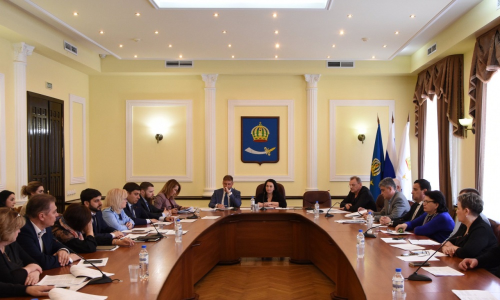 Городские депутаты возьмут под свой контроль работу муниципальных предприятий