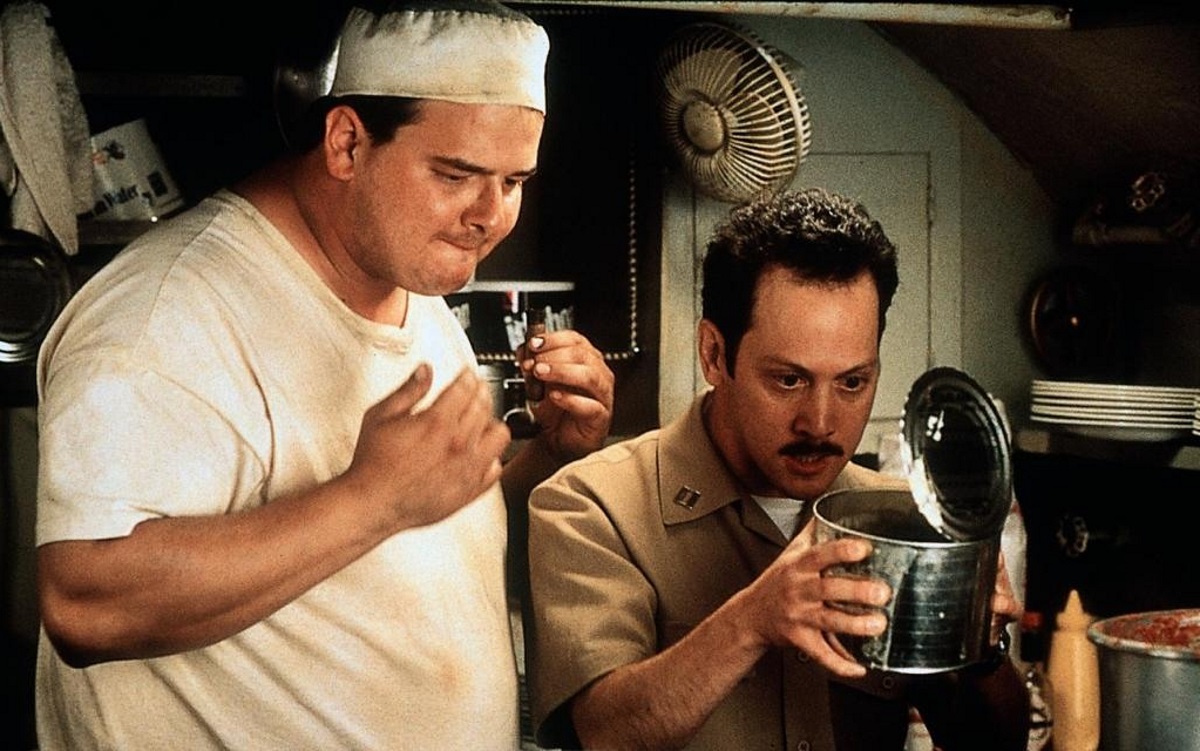 Просроченные продукты обнаружили на складе в детском саду в Знаменске