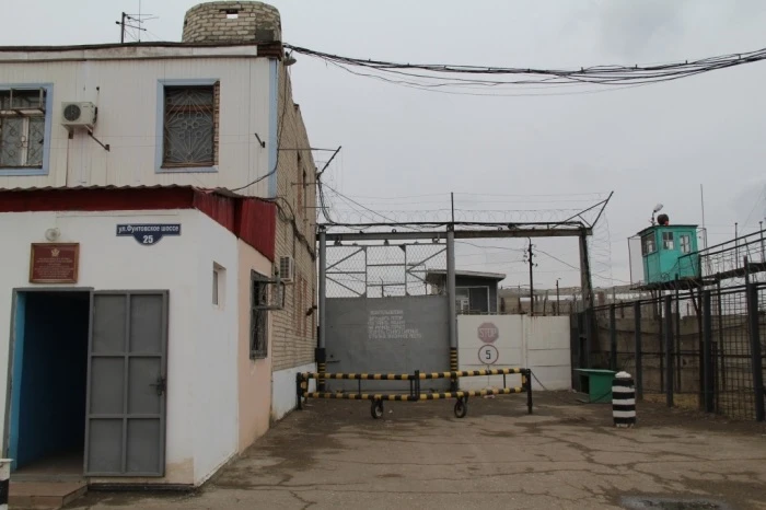 Масштабные учения со штурмом начались на Фунтово в Астрахани 