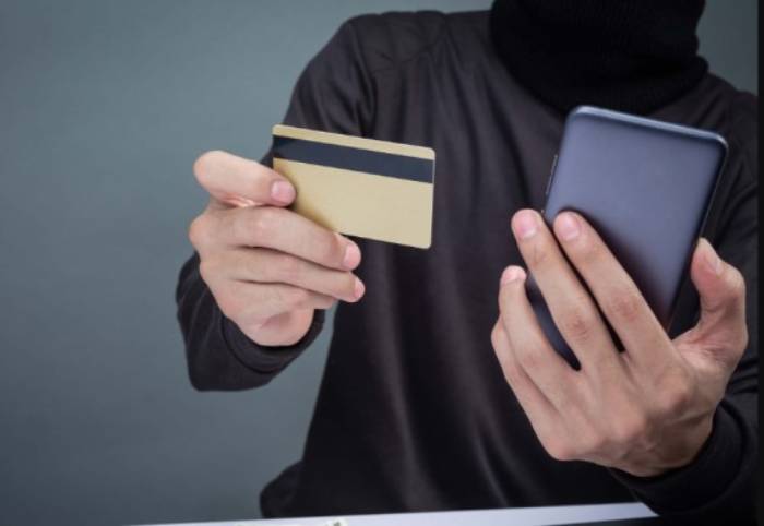 Супруги из Ахтубинска взяли кредит и подарили мошенникам больше двух миллионов