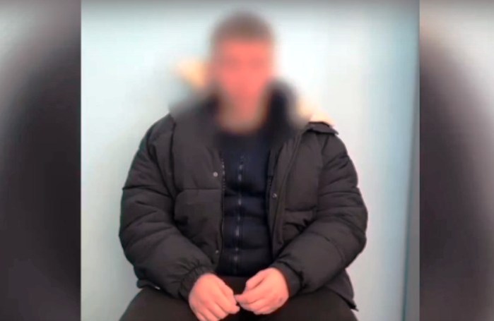 Под Астраханью задержали курьера мошенников, собиравшегося взять у пенсионерки 900 тысяч рублей