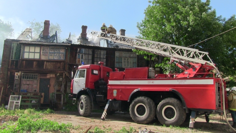 В Астрахани произошел крупный пожар: сгорел двухэтажный дом