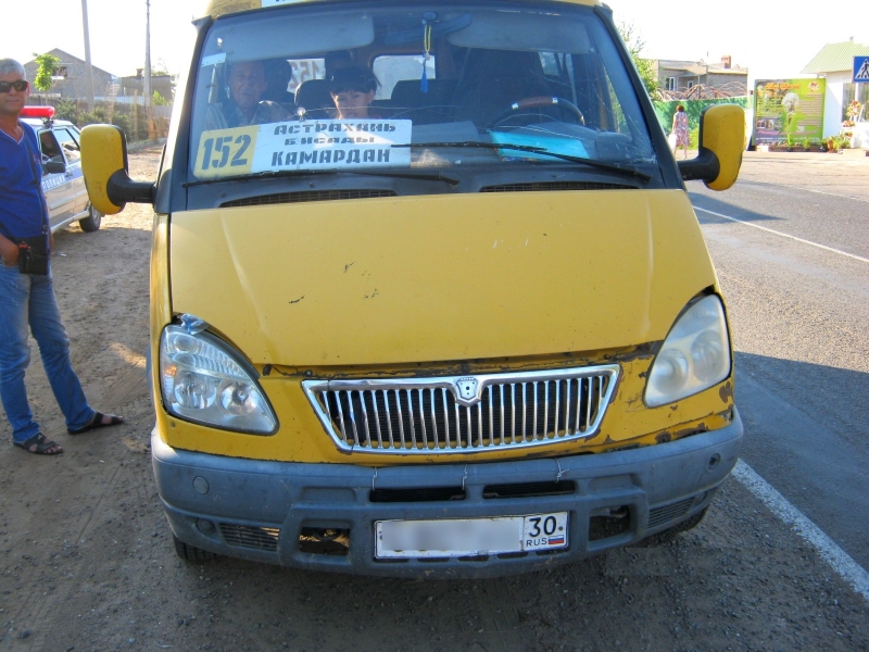 Под Астраханью водитель без прав нужной категории возила людей по просьбе знакомого