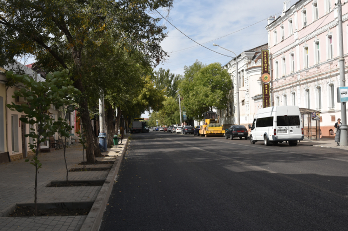 Ремонт центральной улицы Астрахани подходит к финишной прямой