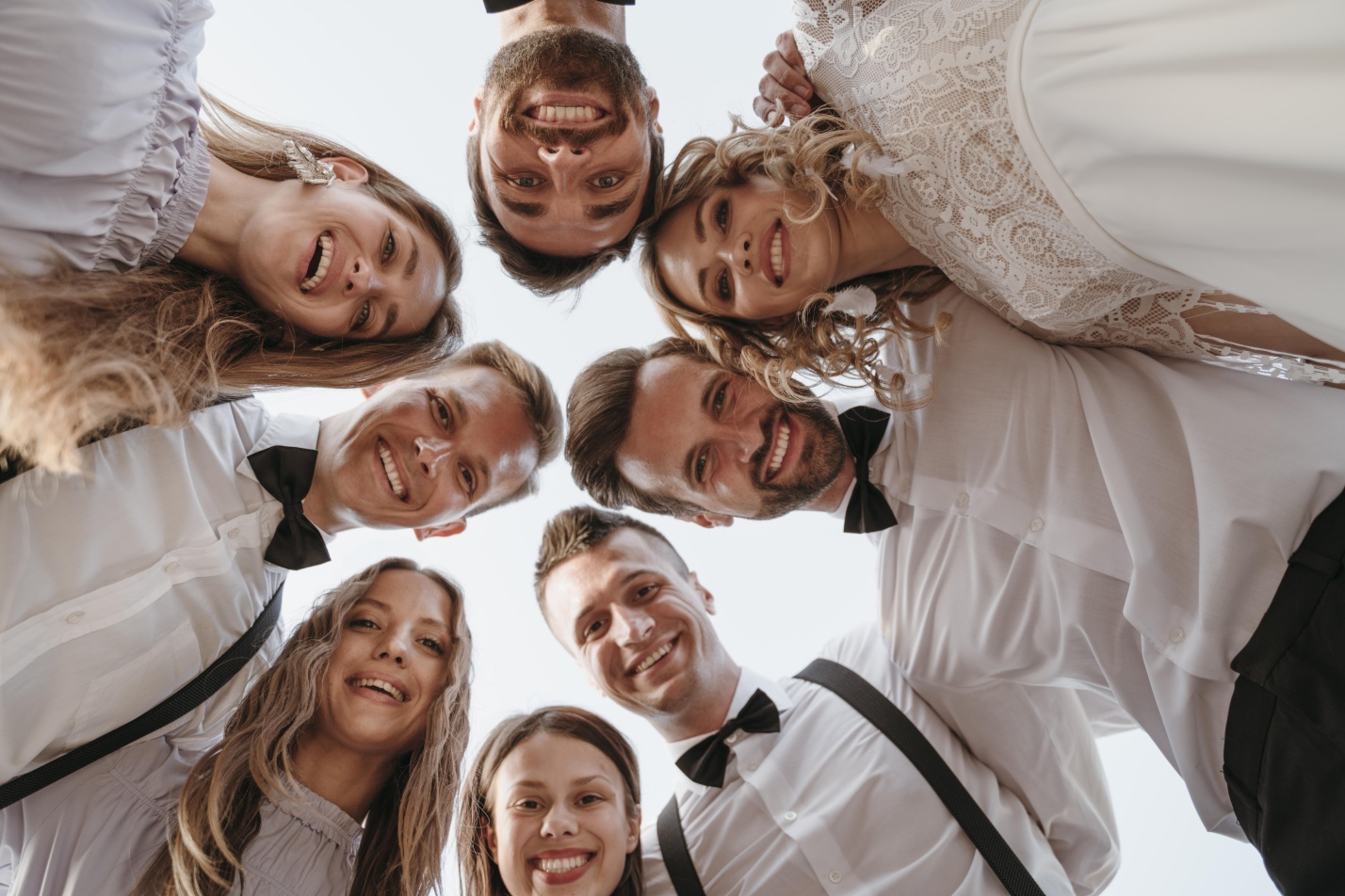 Три астраханские пары сыграют свадьбу на фестивале на ВДНХ