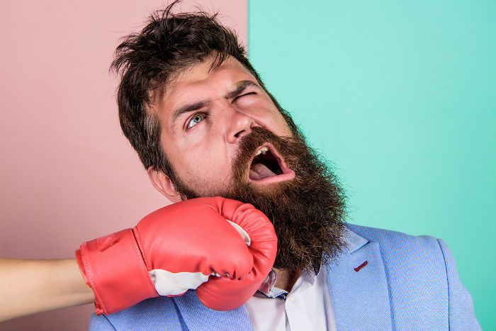 Астаханец заступился за опекуна и теперь пойдет под суд