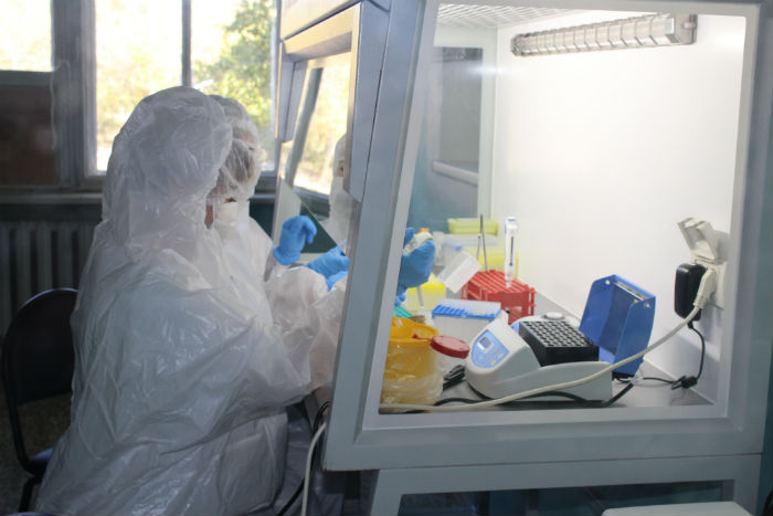 В Астраханской области запустили еще одну лабораторию для тестов на коронавирус