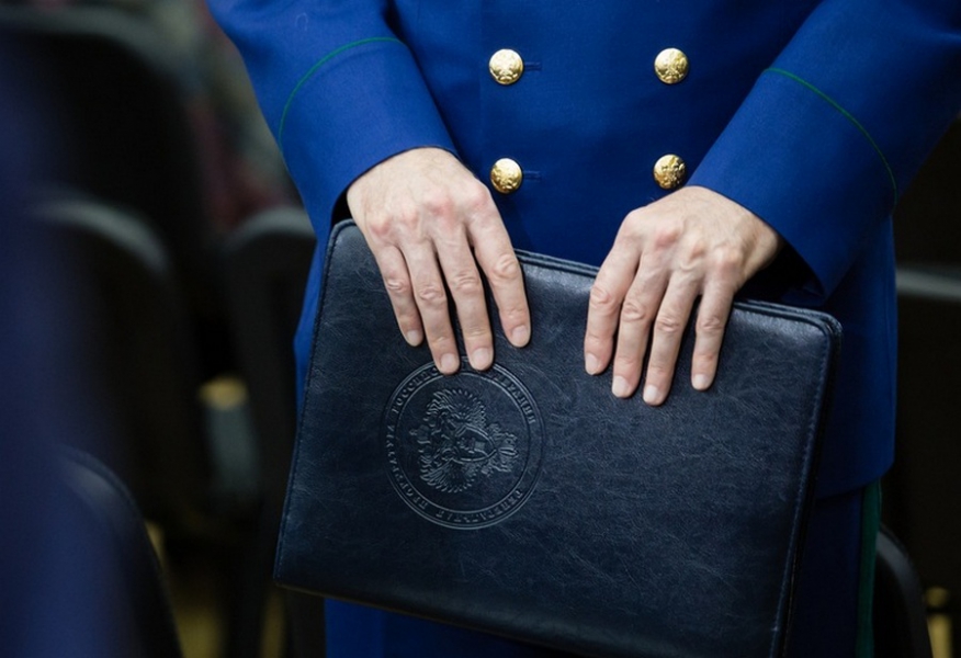 Двоих ульяновских депутатов арестовали за попытку попасть на прием к прокурору