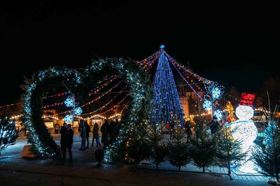 Руководители Астраханской области и города Астрахани поздравили астраханцев с наступающим Новым годом