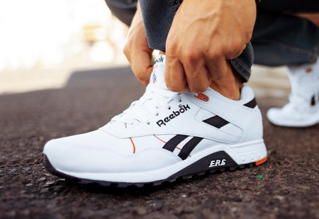 Безработный астраханец пытался украсть кроссовки