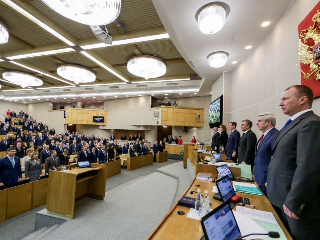 Госдума приравняла встречи депутатов с избирателями к митингам