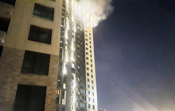 Сегодня ночью из-за короткого замыкания дважды в Астрахани пылали квартиры. Одна – в небоскребе премиум-класса