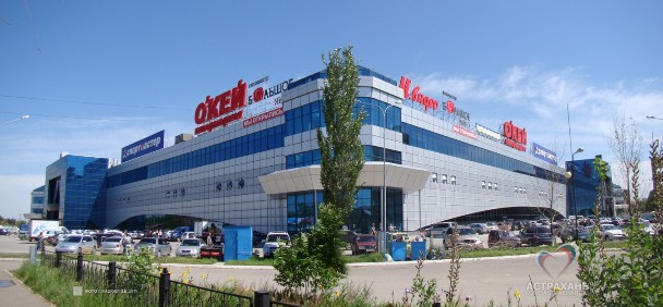 В Астрахани из-за коробки из-под обуви эвакуировали продавцов и покупателей ТРК "Алимпик"