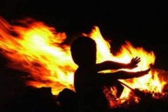 В Астрахани на пожаре погибли трое детей