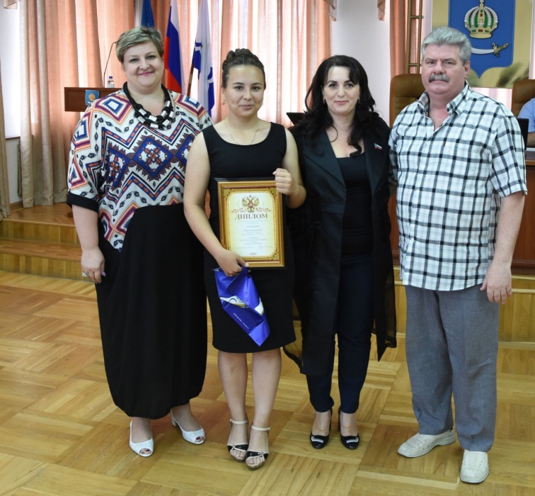Депутаты наградили победителей городского диктанта