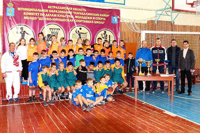 Юные астраханские гандболисты встретились на очередном турнире в Харабали