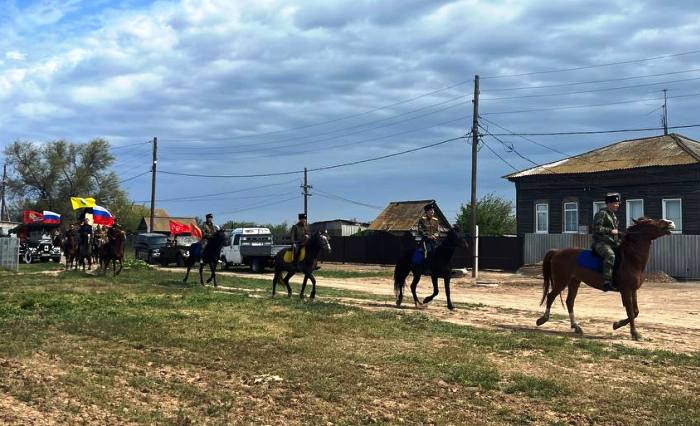 На севере Астраханской области начался казачий конный поход