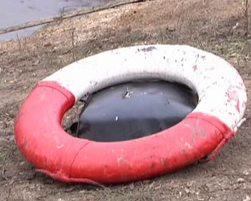 Баржа из Астрахани треснула в Волгограде