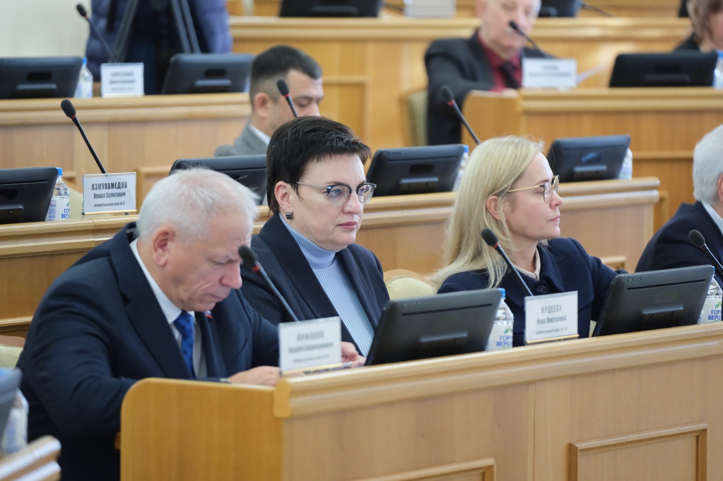 Дума Астраханской области внесла поправки в закон о мерах соцподдержки