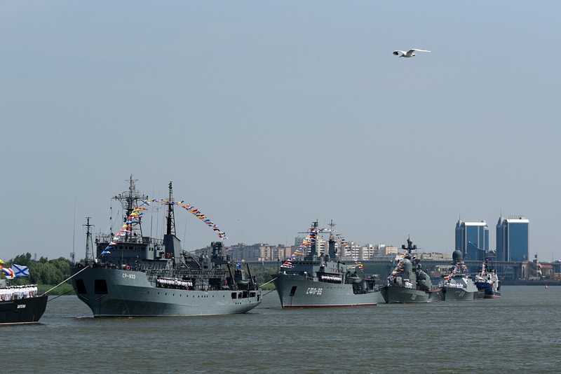Празднование Дня ВМФ в Астрахани сквозь объектив Максима Коротченко. Эксклюзивные кадры