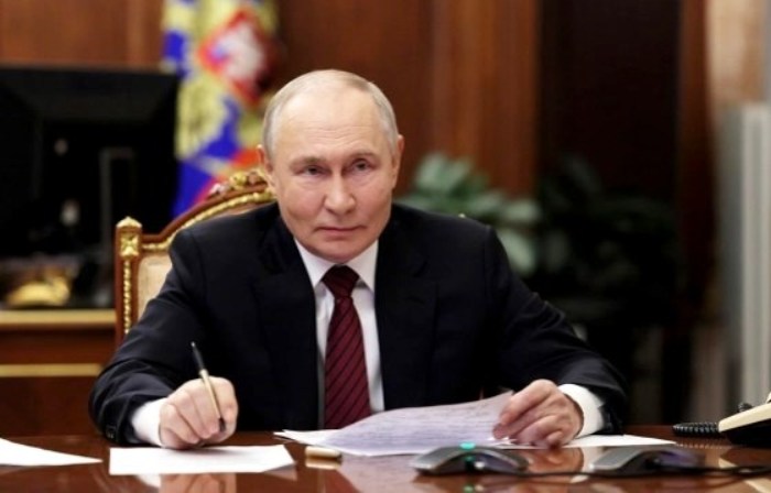 Владимир Путин разрешил чиновникам не заполнять ежегодные декларации о доходах