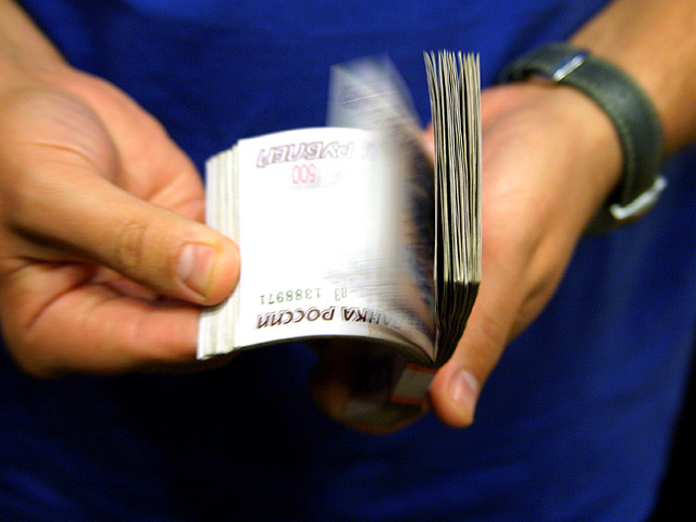 В России впервые за пять лет снизились реальные зарплаты