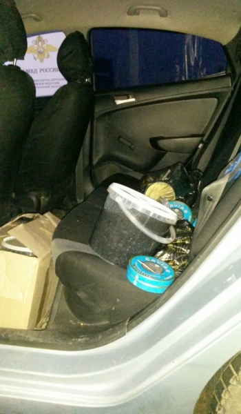 Из Астрахани в Элисту ехали 10 килограмм черной икры 