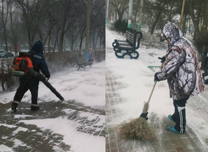 130 коммунальщиков вышли на борьбу с последствиями снегопада в Астрахани