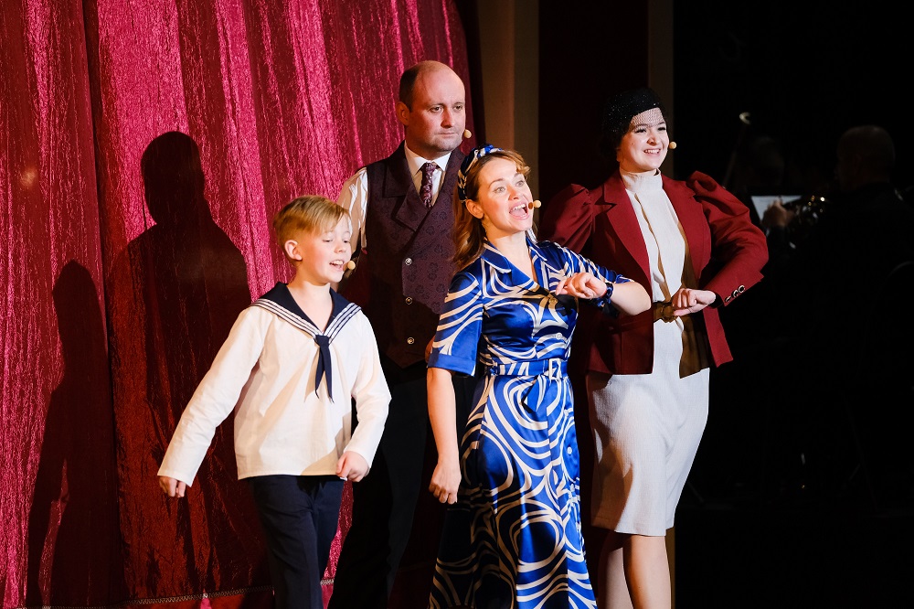 Астраханские семьи приглашают на театральную битву