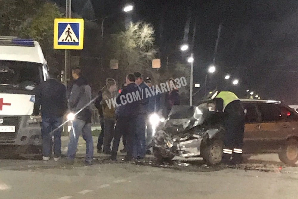 В Астрахани в скорую помощь с пациентом врезался пьяный водитель