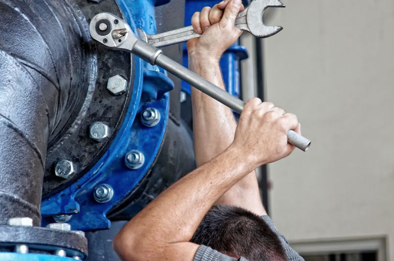 В голосовалке по выборам президента активно накручивают голоса в пользу Путина