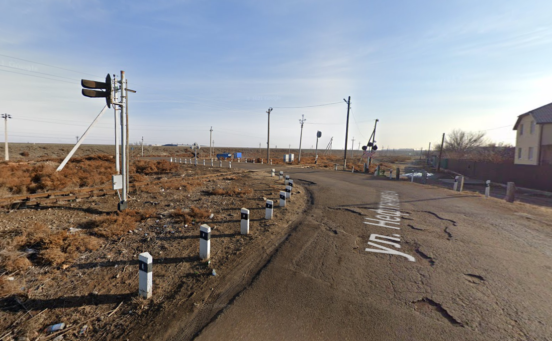 жд переезд сша. астраханский переезд саратов. станция нэвз новочеркасск. железнодорожный переезд. железнодорожный переезд.