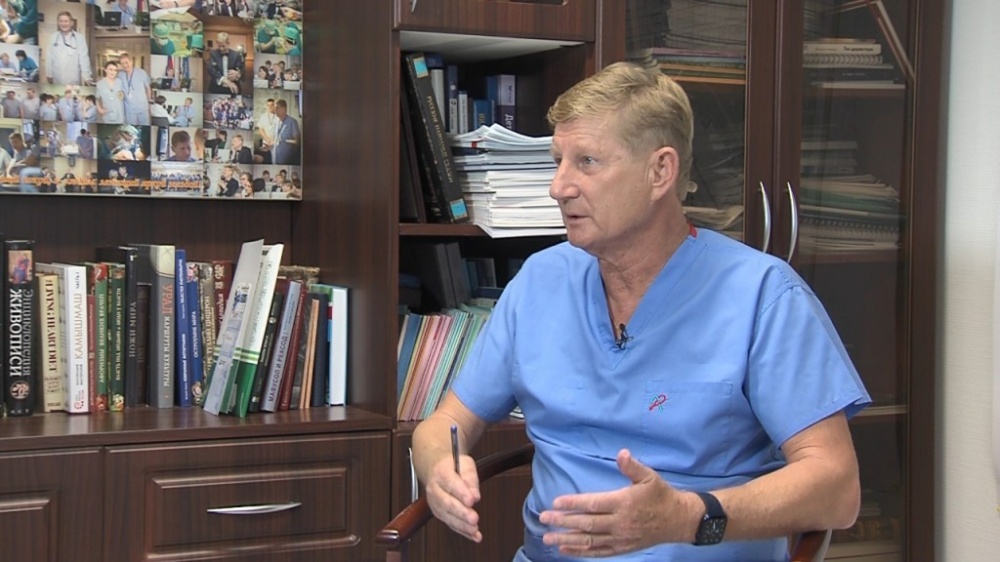 Главврач астраханского кардиоцентра Дмитрий Тарасов: "Или привейся, или сиди дома взаперти"