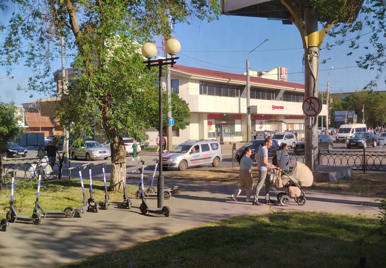 В Астрахани запретили электросамокаты еще на одной улице