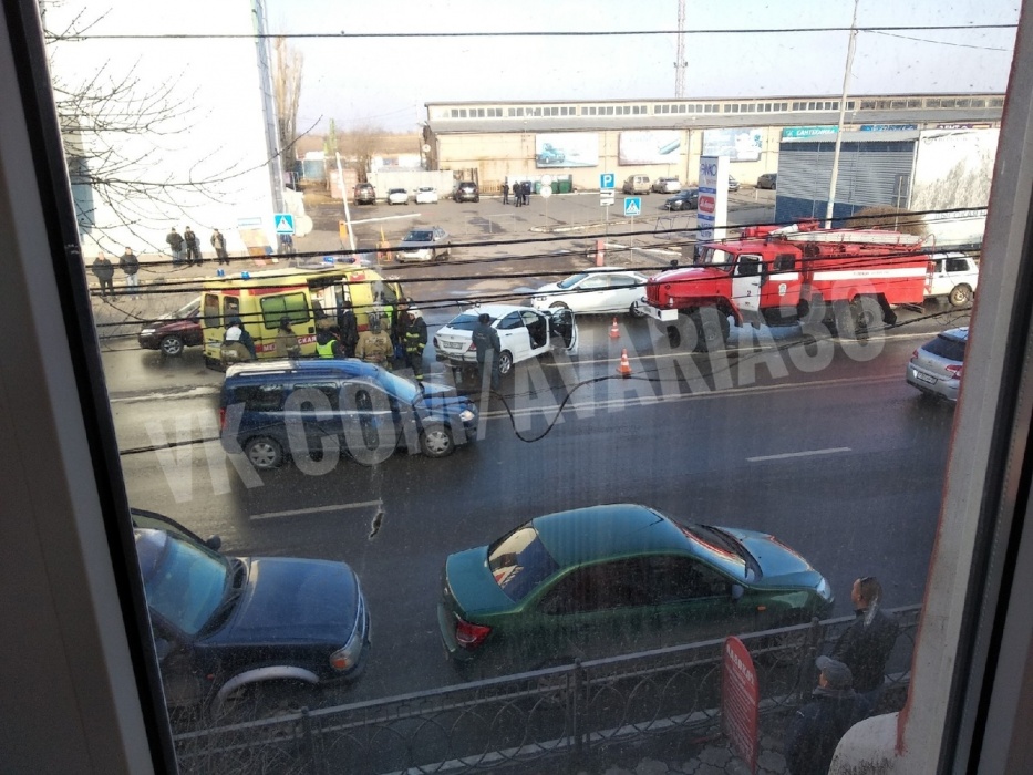 Травматический шок, сотрясение мозга. Подробности утреннего ДТП в центре Астрахани