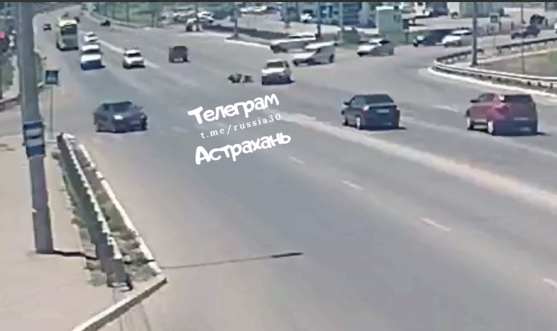 На Аэропортовском шоссе в Астрахани сбили мотоциклиста