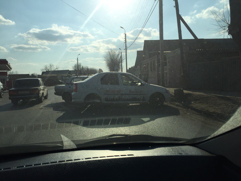 Таксисты рулят: Ещё одно ДТП с участием такси