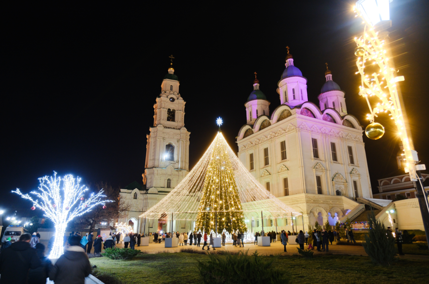 Стало известно, когда в Астраханском кремле откроется каток