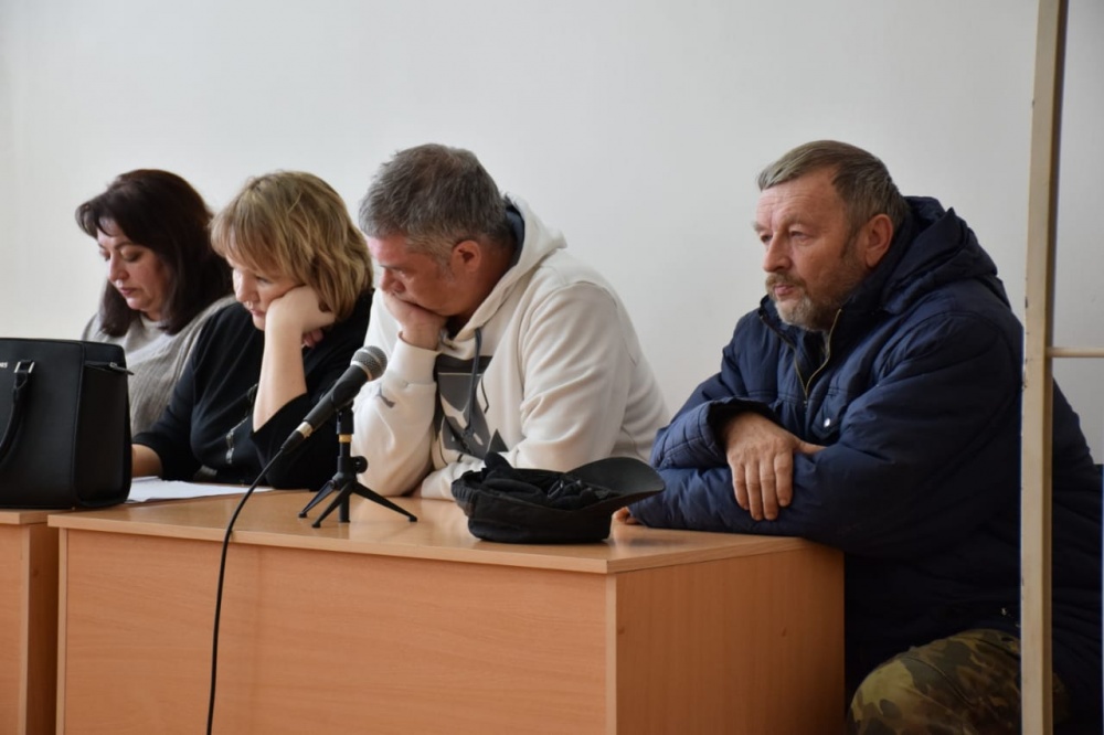 Астраханские мошенники три года торговали погонами и доторговались