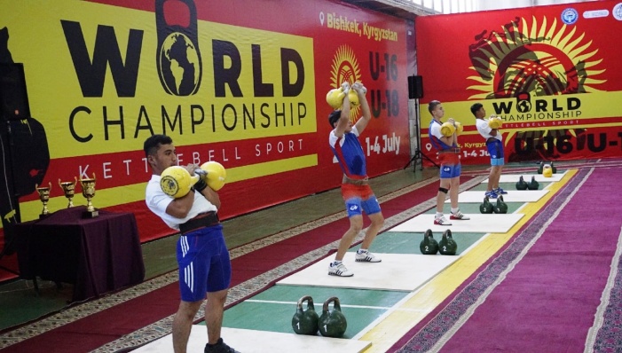 Астраханцы завоевали 8 медалей на первенстве мира по гиревому спорту
