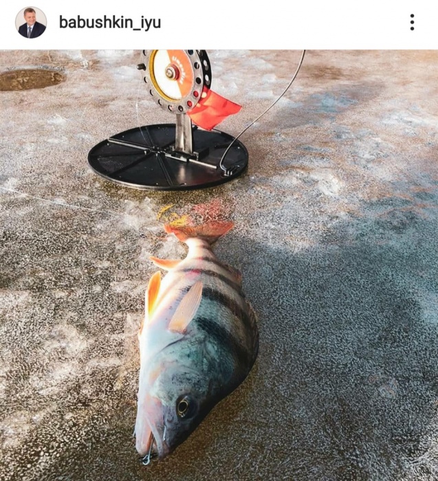Игорь Бабушкин поймал красавца и открыл сезон зимней рыбалки