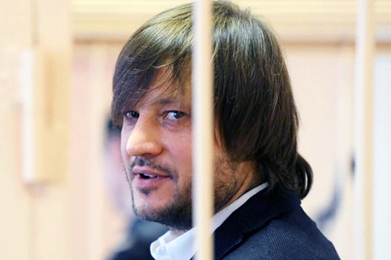 Вышел – и зашел опять