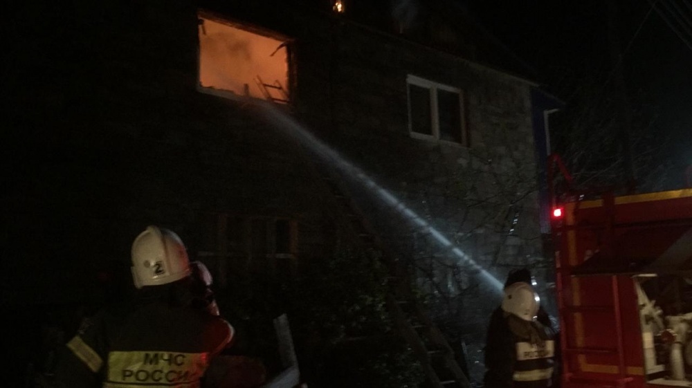 В Астрахани утром произошел страшный пожар, есть погибший