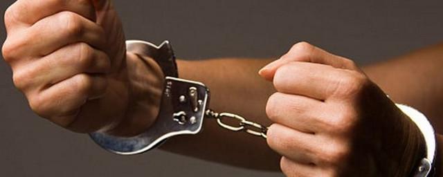 «Через пять минут будет взрыв»: неудачные шутки пьяной астраханки довели ее до суда