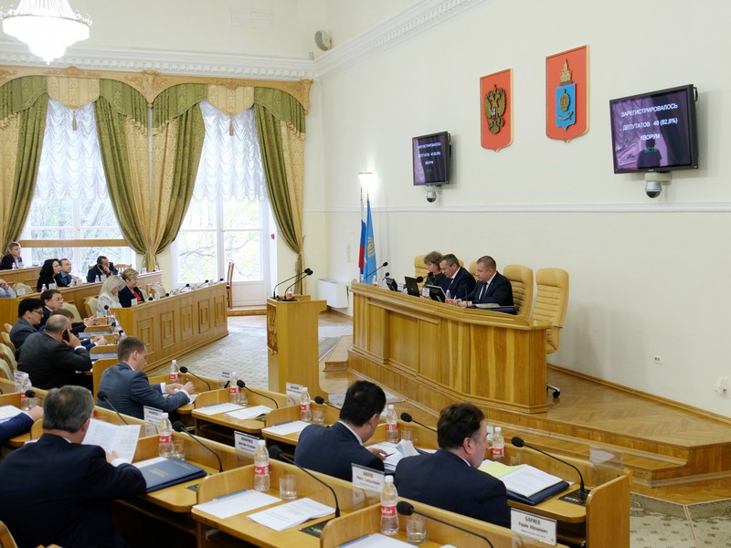 Областные депутаты увеличили прожиточный минимум астраханского пенсионера 